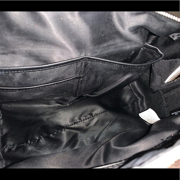 Guess Purse - Picture 2 of 5